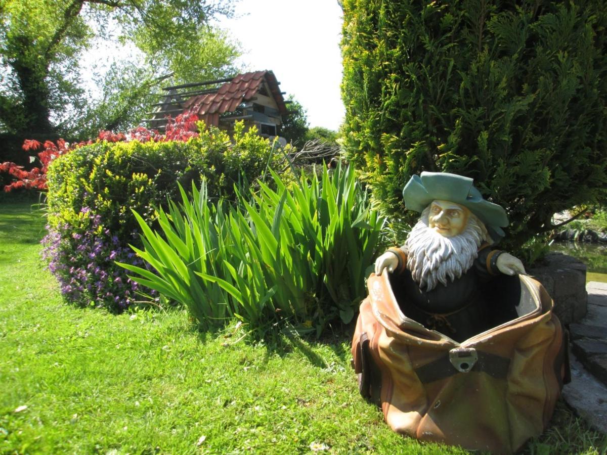 B&B Elbahof, Goed En Goedkoop! Hem Exterior photo